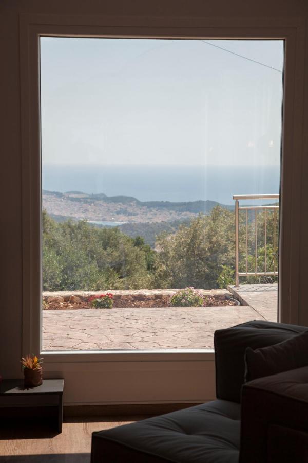 Villa Anthodesmi *